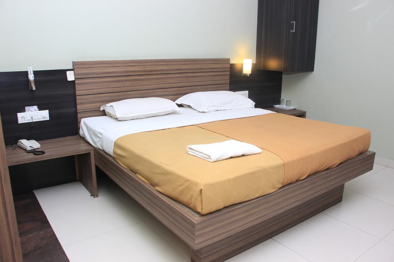 Hotel Sham Suman, Kolhapur- Opposite To Mahalaxmi Temple Luaran gambar