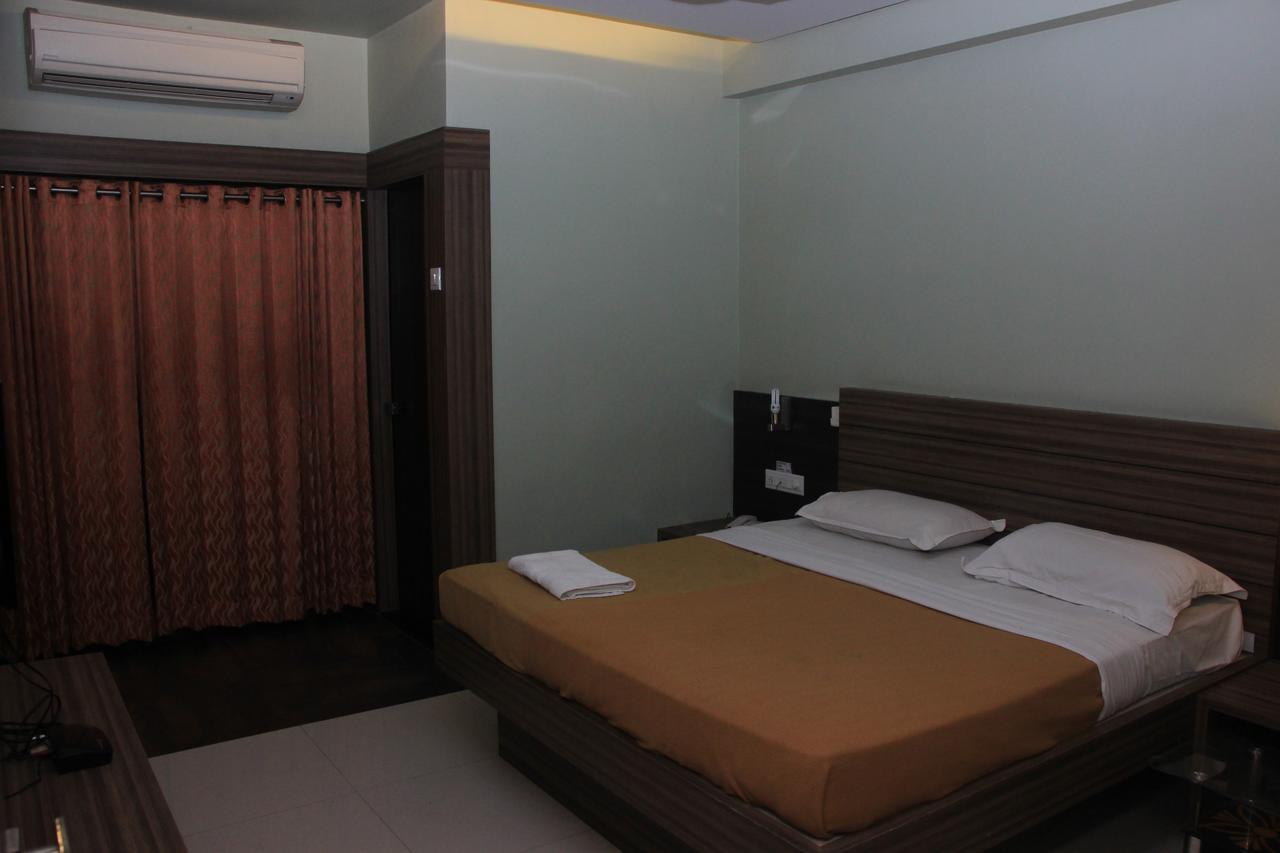 Hotel Sham Suman, Kolhapur- Opposite To Mahalaxmi Temple Luaran gambar