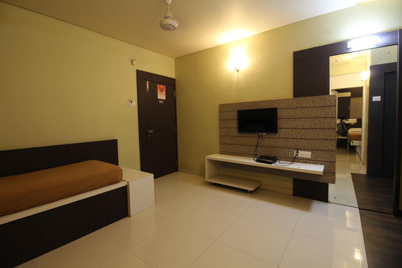 Hotel Sham Suman, Kolhapur- Opposite To Mahalaxmi Temple Luaran gambar